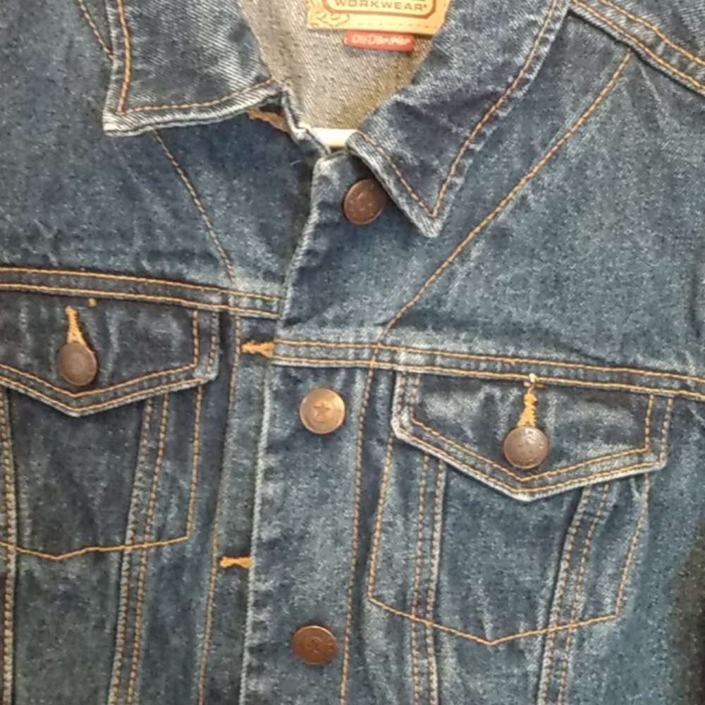 Jean jacket 😍 - Picture 3 of 6